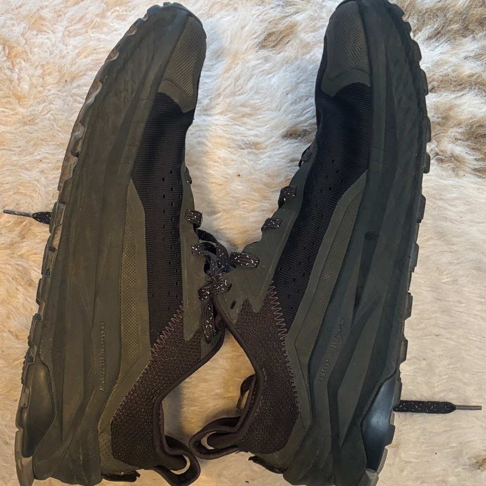 Altra Men's Black and Olive Green Trail Runners - Picture 5 of 6